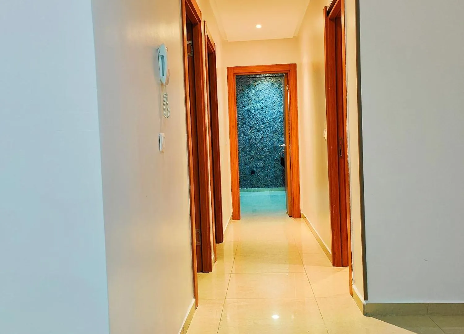 Large Appartement T3 Piscine Au Coeur D'アガディール